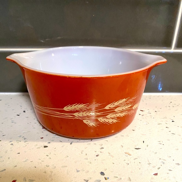 Pyrex Other - Vintage Pyrex Autumn Harvest Wheat casserole dish, no lid #473-B